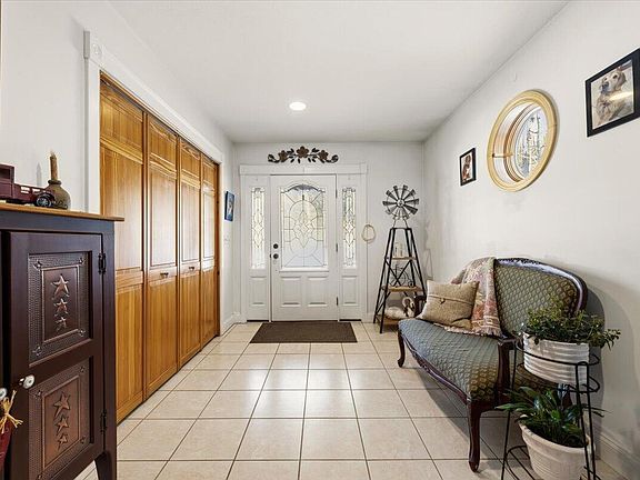 2nd image of 26 Old Country Way