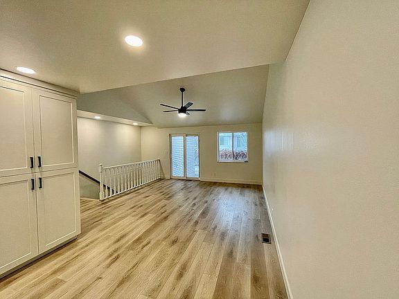 4th image of 501 W 75 N Unit 24