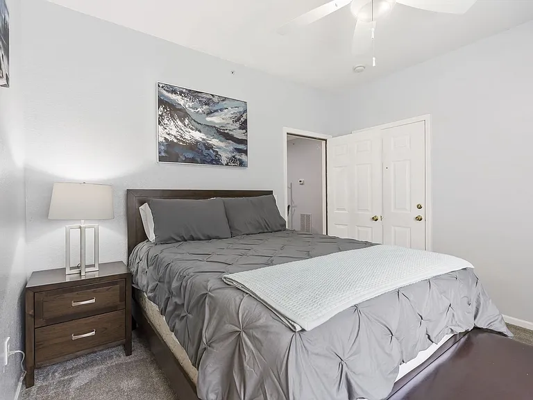 813 Holiday Rdg #H1 — Photo 10
