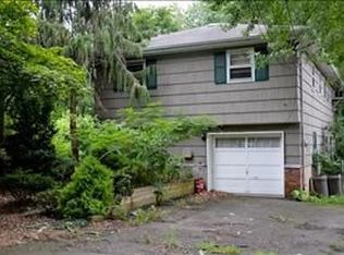 114 N Railroad Ave, Mahwah, NJ 07430