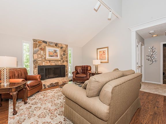 4th image of 7903 Carmel Oaks Ct