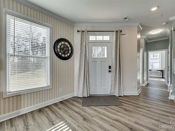 4th image of 626 Cypress Glen Ln