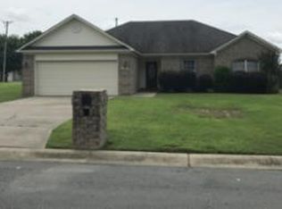 2419 Versailles Dr, Cabot, AR 72023