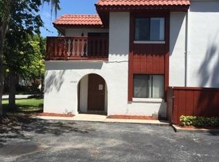 2023 Oak Meadow Cir, South Daytona, FL 32119