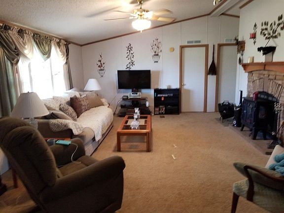 3rd image of 118 Oldham Dr