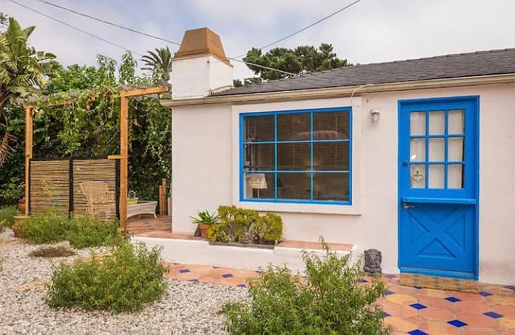 3716 Ocean View Ave — Photo 2