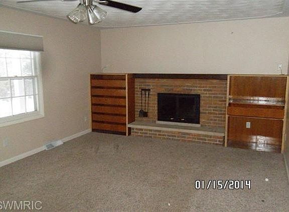 3rd image of 10721 E De Ave
