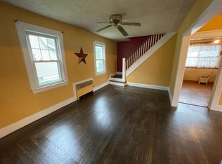 34 Carnation St, Bergenfield, NJ 07621