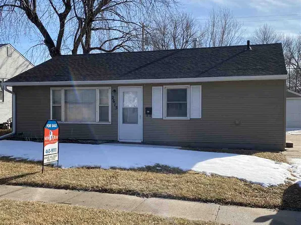 2615 Bateman St, Hastings, NE 68901
