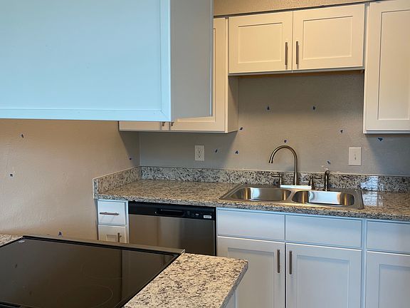 3rd image of 1000 W Avenue A #1014