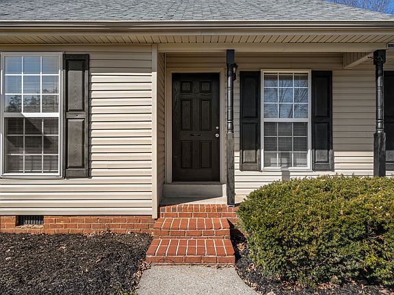 4th image of 3227 Westbrook Dr