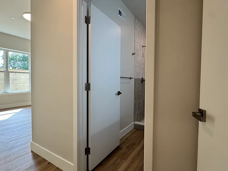 5222-24 Chester Ave #3 — Photo 24
