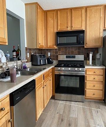 4th image of 4690 Twin Hickory Lake Dr