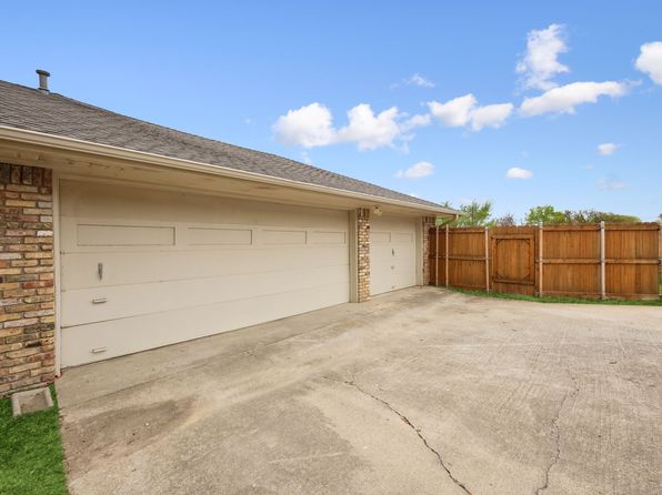 9201 Canter Dr, Dallas, TX 75231