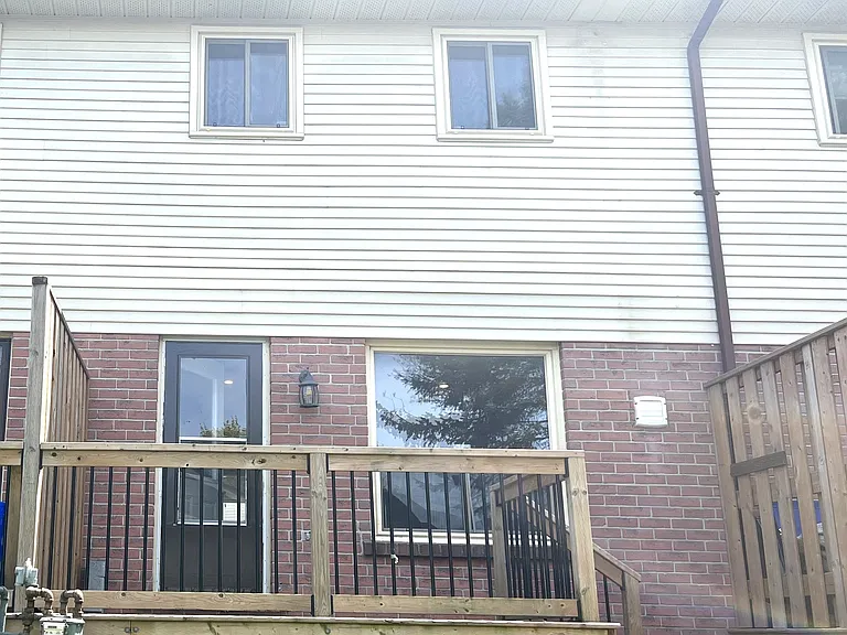 1115 Nellis St #22 — Photo 4