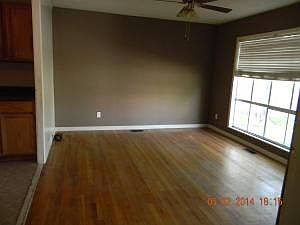 2nd image of 2504 Meadow Trl