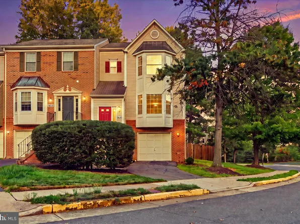5610 Belleau Woods Ln, Alexandria, VA 22315