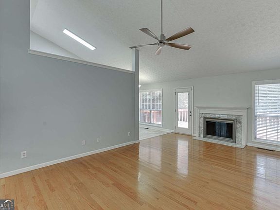 4th image of 1105 Tab Roberts Rd