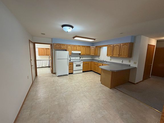 3rd image of 635 W Slifer St #D