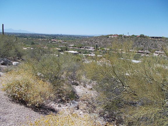 2nd image of 4211 N Sierra Chapita