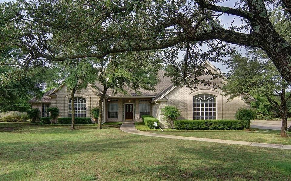 1st image of 106 Canyon View Ct