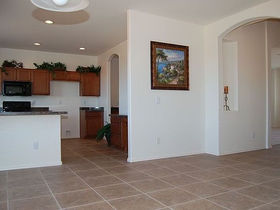 Eat-In and Kitchen