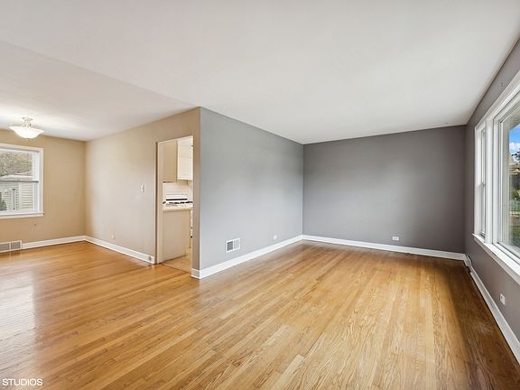 4th image of 2119 Boeger Ave
