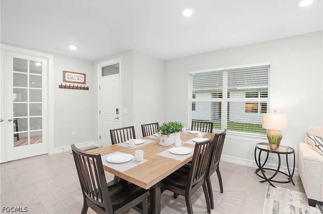 2 bed, 2.0 bath, 1496 sqft, $2,200 — Photo 3