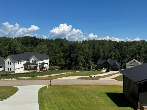234 Janda Hill Dr, Seneca, SC 29672