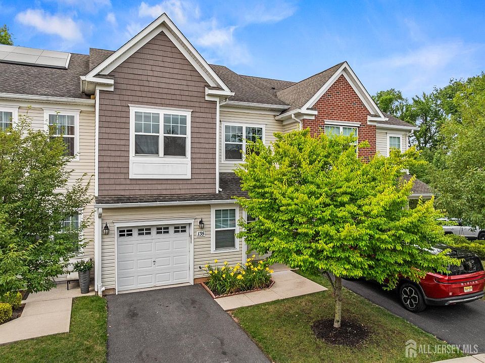 1st image of 135 Savoth Ln