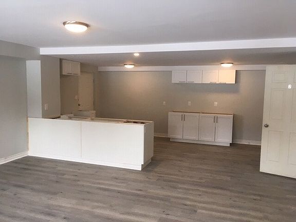 2nd image of 106 McMurchie Ln E #5