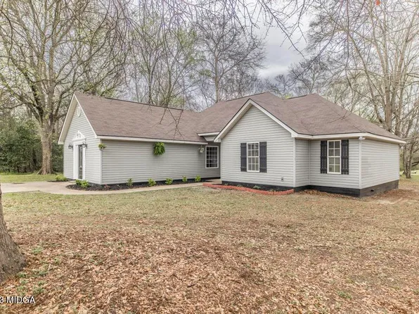 2955 Frederick Dr, Dry Branch, GA 31020