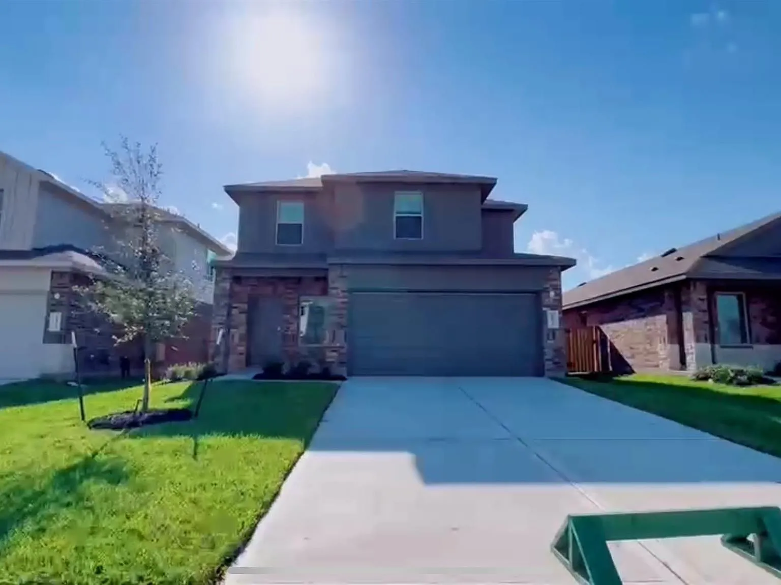 3 bed, 2.5 bath, 1858 sqft, $1,900 — Photo 2