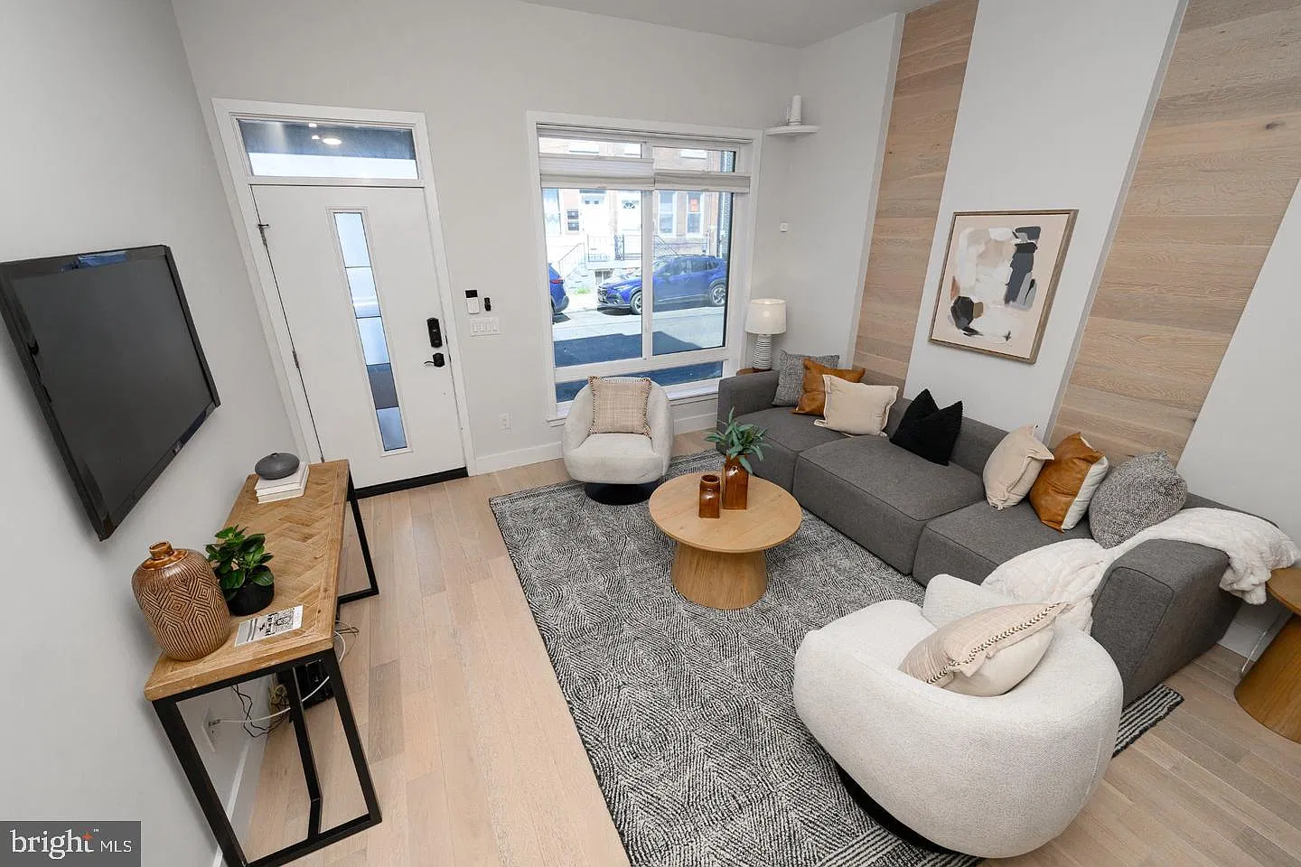 4 bed, 3.0 bath, 2470 sqft, $2,500 — Photo 4
