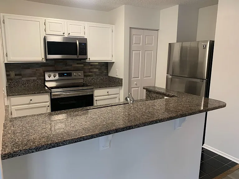 18865 Vineyard Point Ln — Photo 14