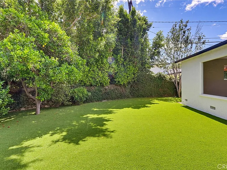 5440 Alcove Ave — Photo 39
