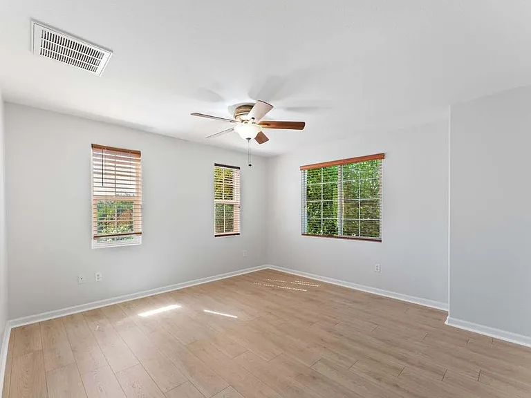 301 Candela Cir — Photo 19
