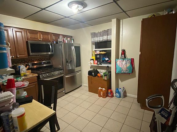 4th image of 19 Linden Ave Floor 1