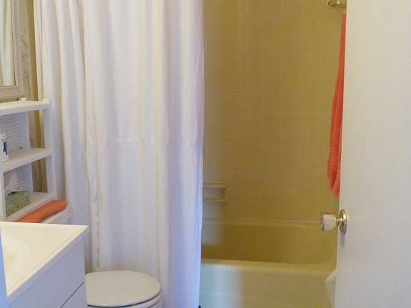 Main bathroom