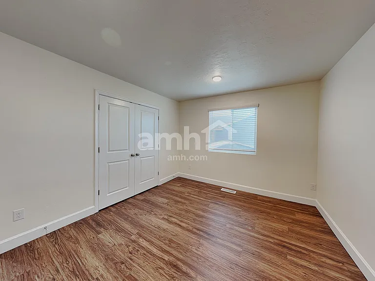 884 N Garnet Creek Ave — Photo 16
