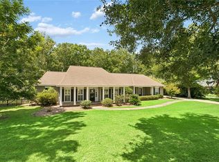 126 Tchefuncte Parc Dr, Madisonville, LA 70447