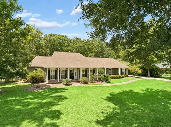 126 Tchefuncte Parc Dr, Madisonville, LA 70447