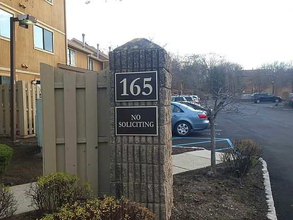 2nd image of 165-105 Essex Ave