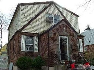 12 Greenwood Pl, Valley Stream, NY 11581