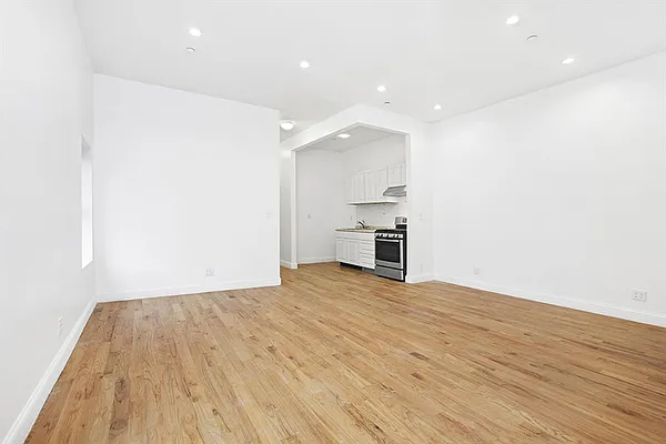 Rented by Citi Habitats | media 8