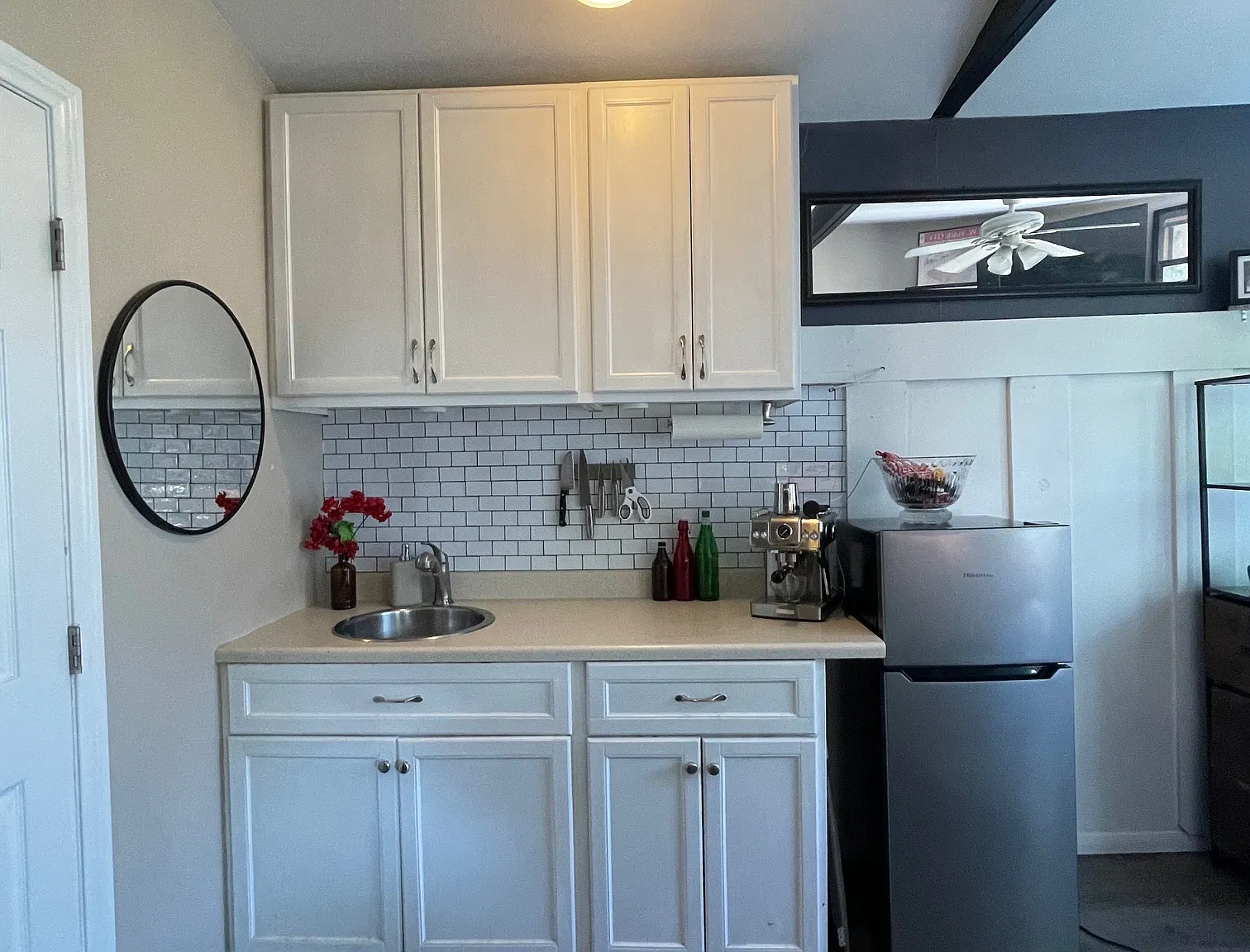 8956 Hammond Dr — Photo 3