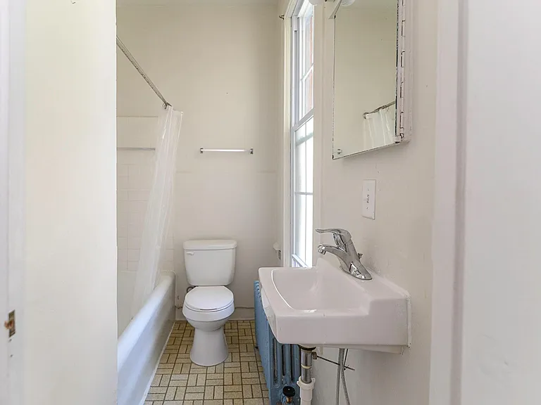 521 Elizabeth St #2 — Photo 5