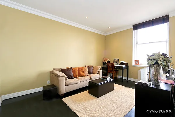 Rented by Compass | media 10