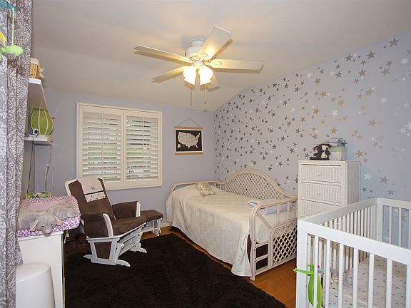 2nd image of 8627 Alpine Ave