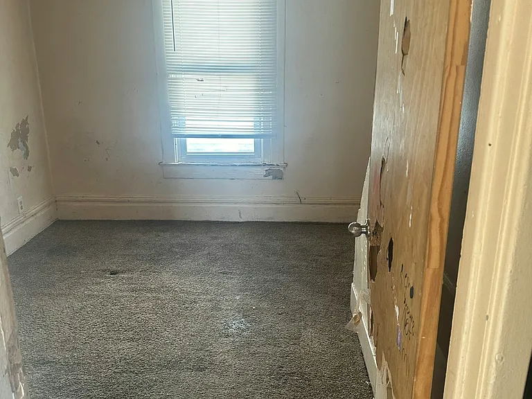 301 N Charlton St — Photo 7
